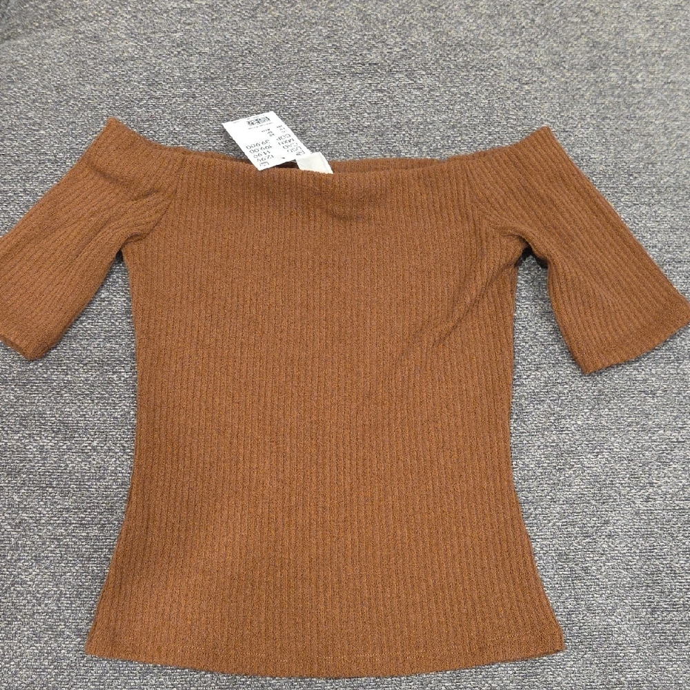 H&M Ribbed Off-the-Shoulder Short Sleeve Sweater - Camel Brown